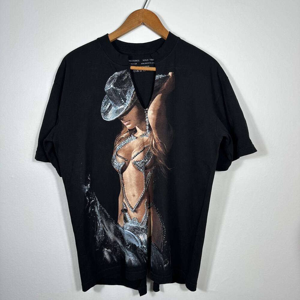 Beyonce Black Graphic Cowgirl Print Tee - Cut
